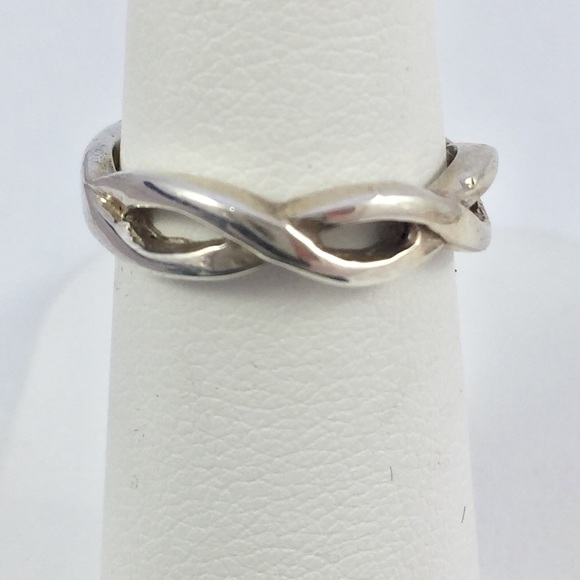 Fine Jewelry Jewelry - NWT Sterling silver .925 twist fashion band